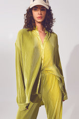Chemise décontractée en satin plissé vert