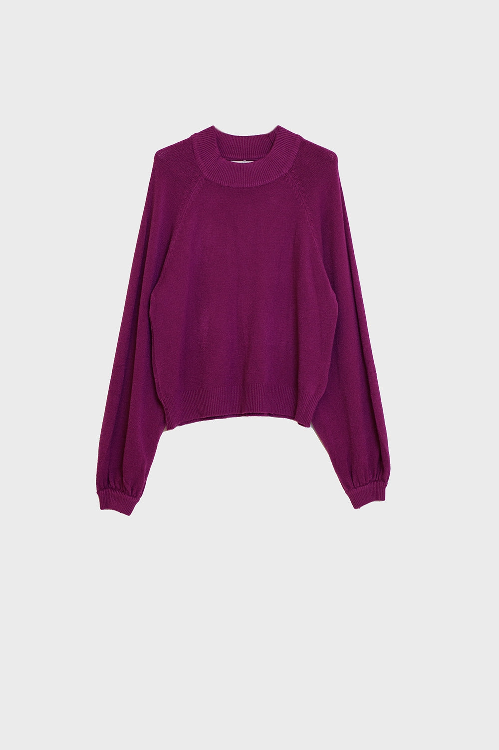 relaxed style aubergine jumper with balloon sleeves -