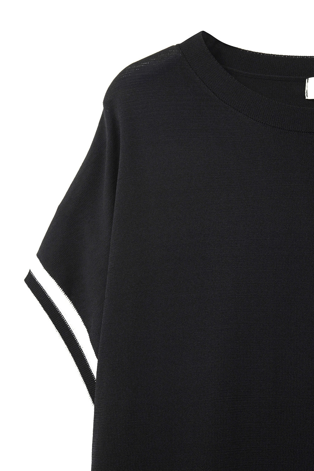 relaxed Sweater In Black with white contrast detail - T-shirts