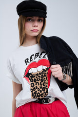 T-shirt blanc décontracté avec imprimé graphique Rebel et Lips