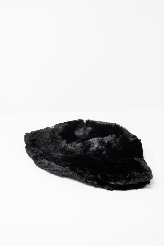 Reversible bucket hat in black with teddy turn up - Hats