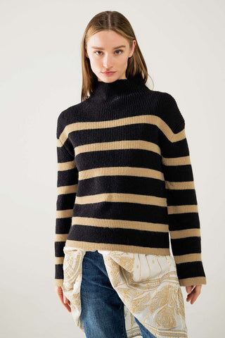 Ribbed knit jersey in black with camel stripes
