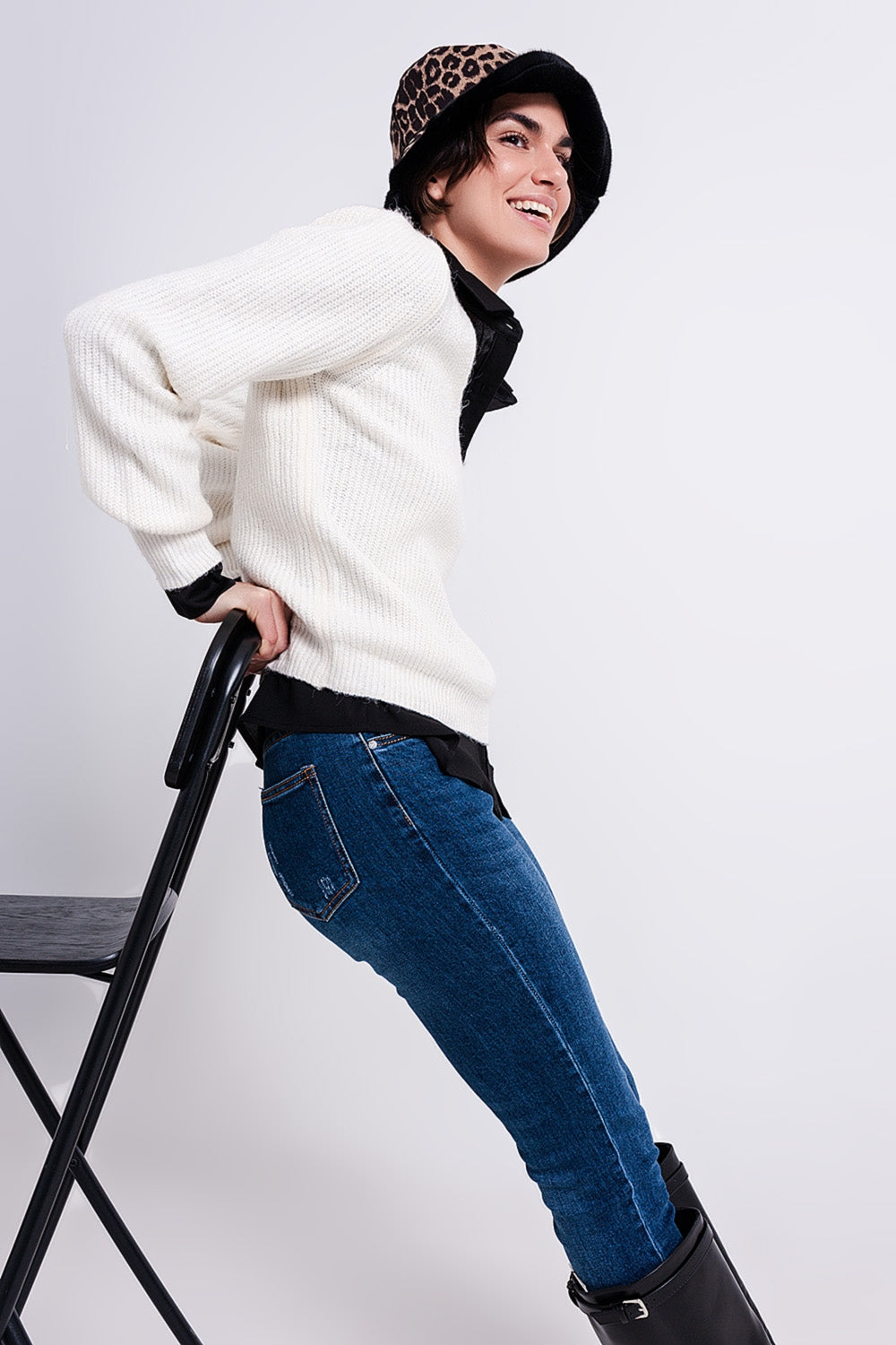 Ribbed V neck jumper in off white - Jumpers