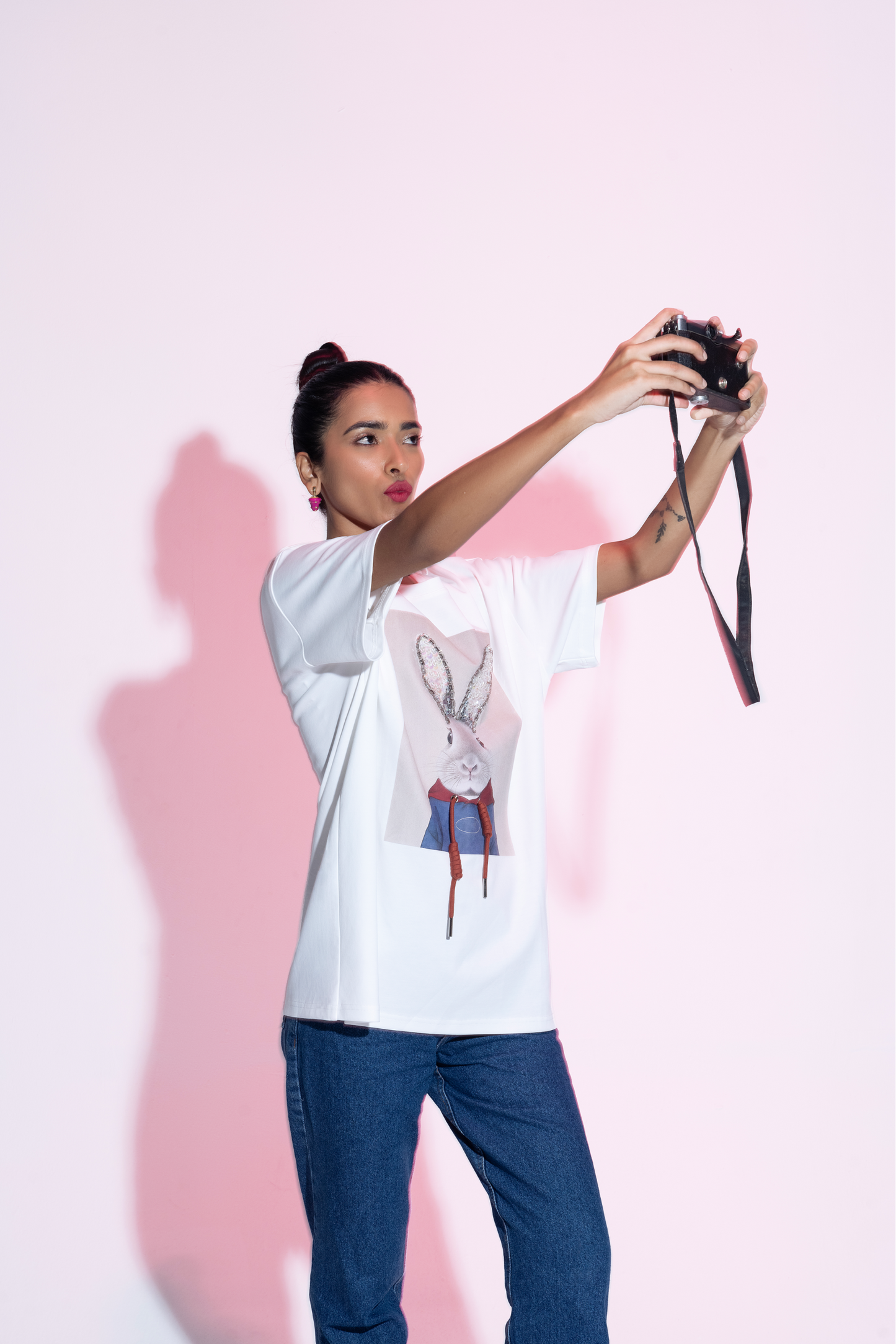 Sahi London Roger Graphic Embroidered Cotton T-Shirt White - T-Shirts