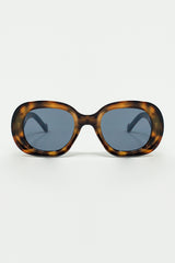 round polarized sunglasses with dark lenses