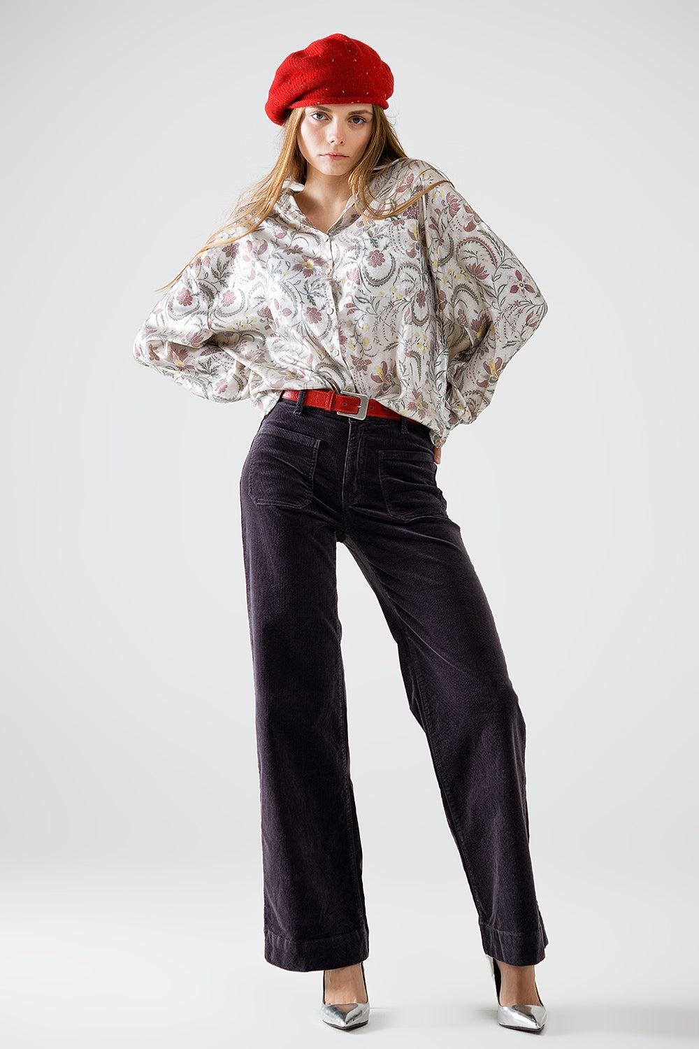 Satin blouse with flower print in grey - Shirts