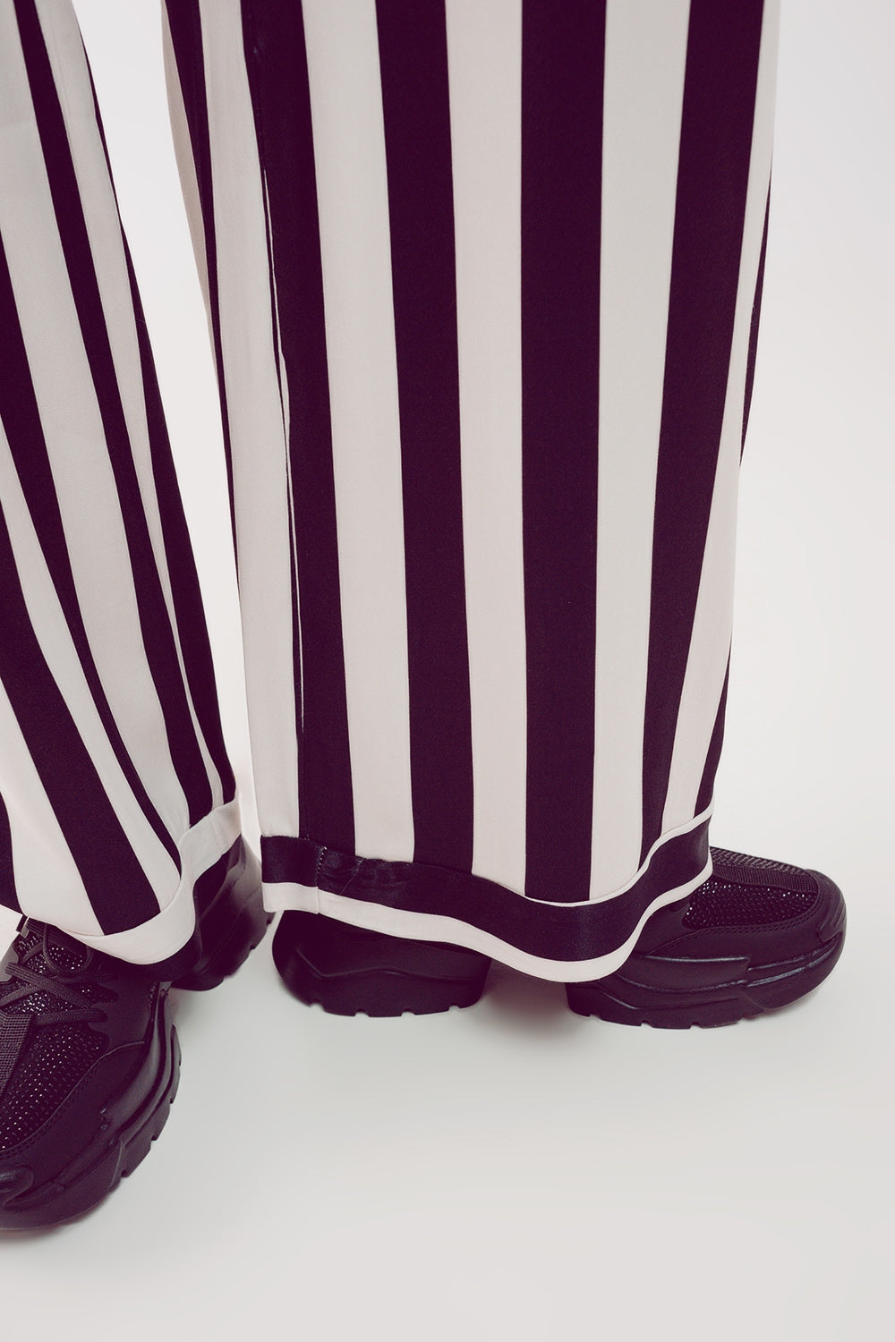 Satin wide leg stripe pants in black - Trousers