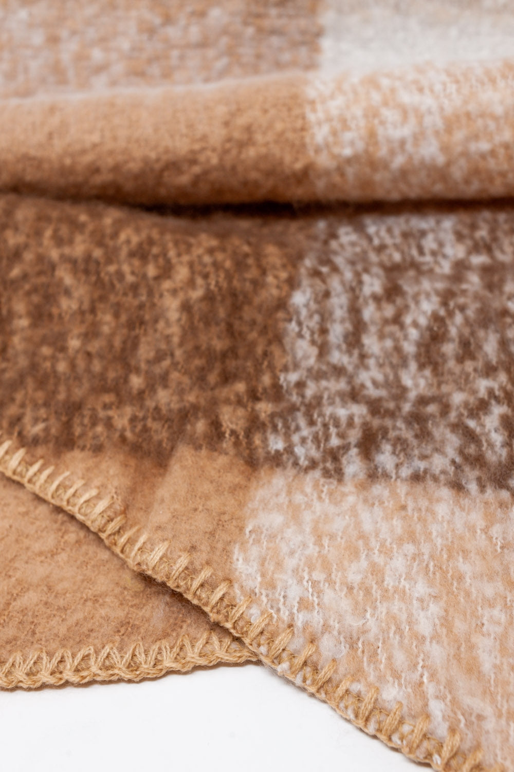 Scarf in beige and brown - Scarves