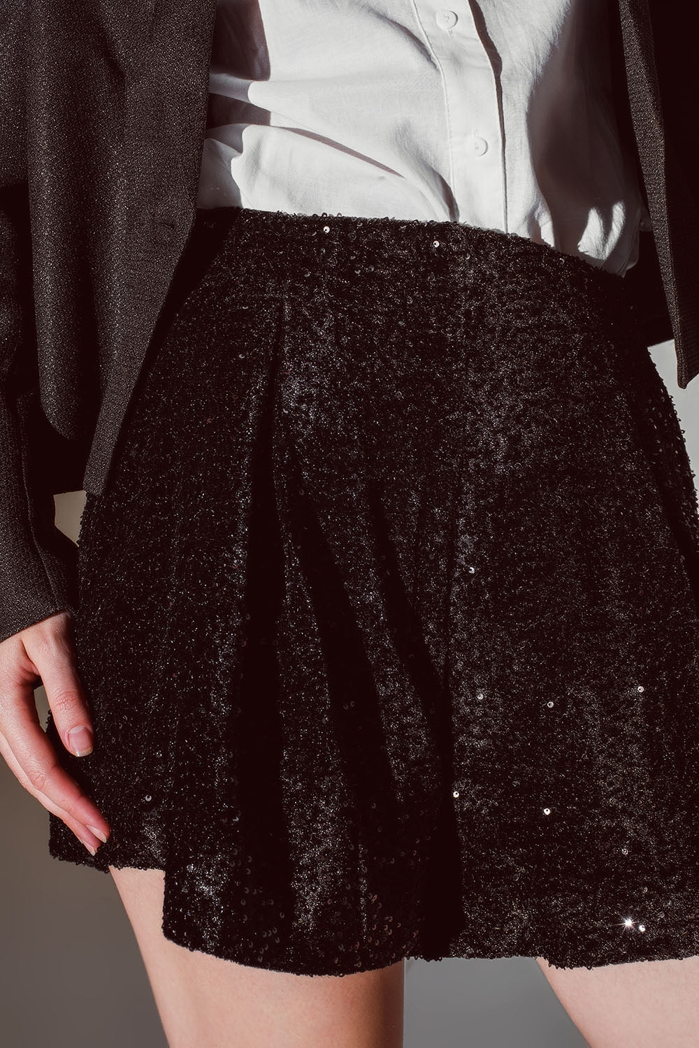 Sequined Shorts Mini in Black - Trousers