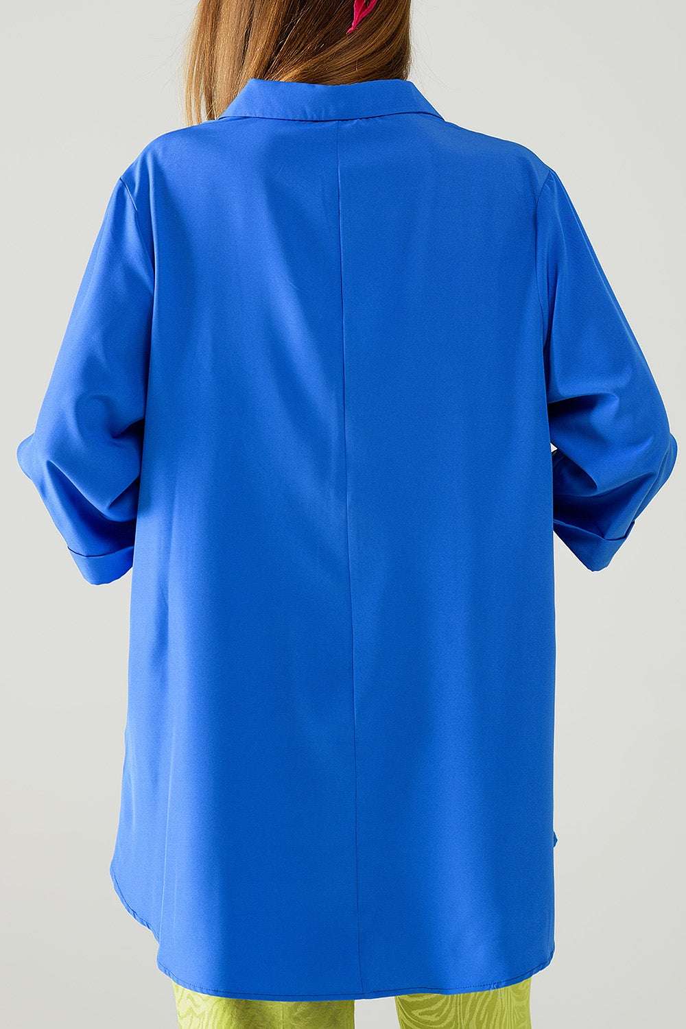 Shirt made of very soft and light fabric in electric blue - Shirts