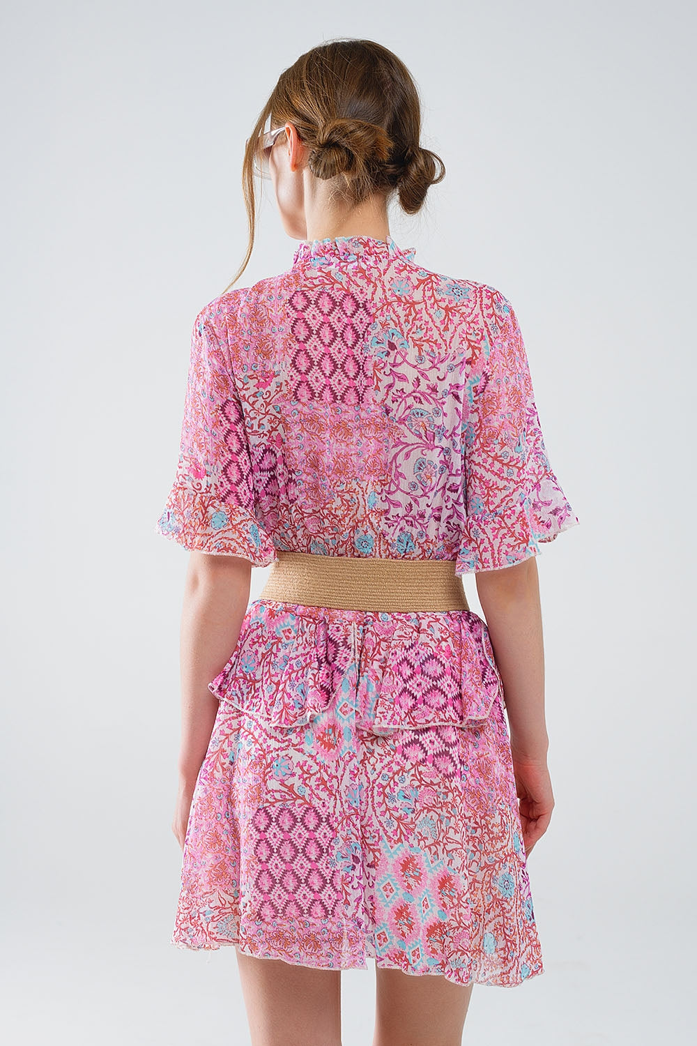 Short Dress With Abstract Print And Ruffled Skirt in Shades of Pink - Dresses