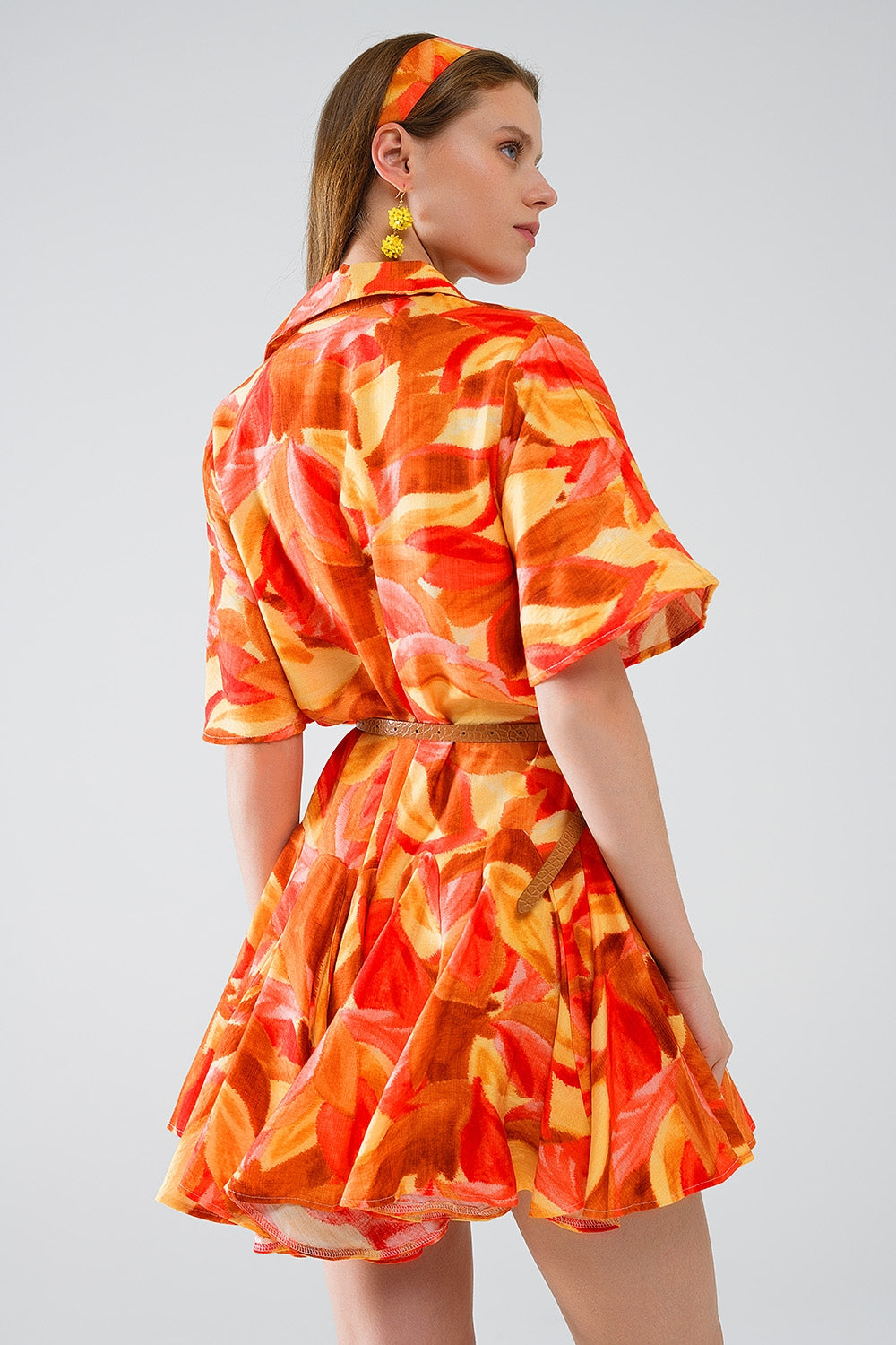 Short Dress with Abstract Print in Brown Red and Brown - Dresses