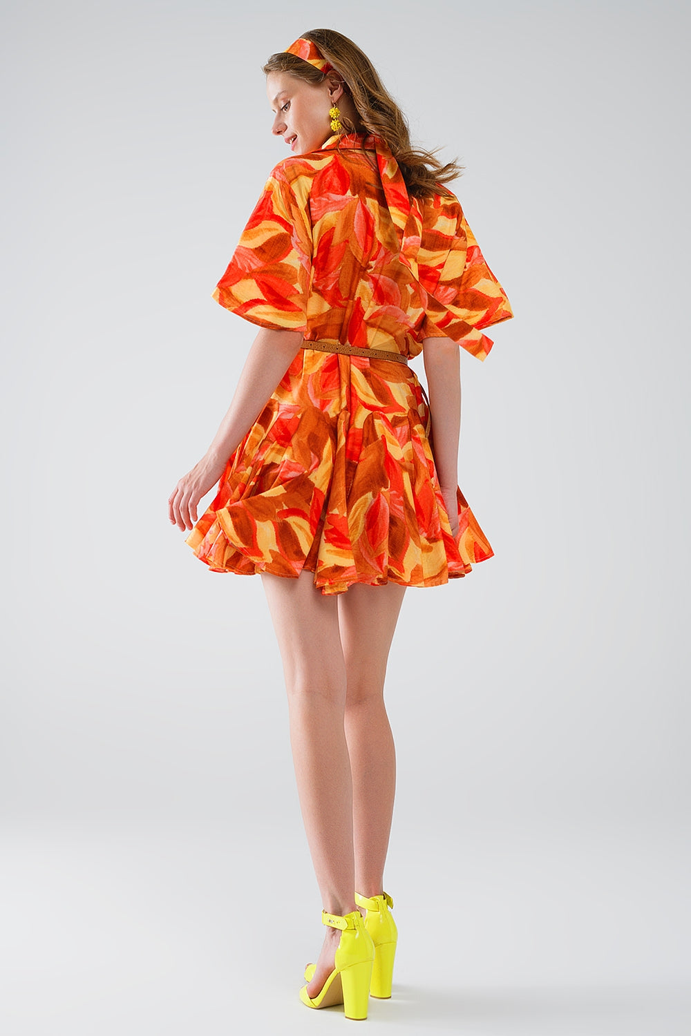 Short Dress with Abstract Print in Brown Red and Brown - Dresses