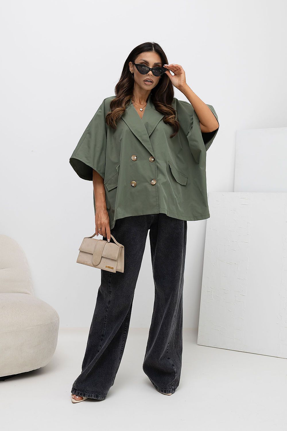 Rue Paris short loose-fitting coat in olive green with double-breasted buttons and oversized sleeves