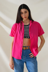 Chemise décontractée à manches courtes et boutons en fuchsia