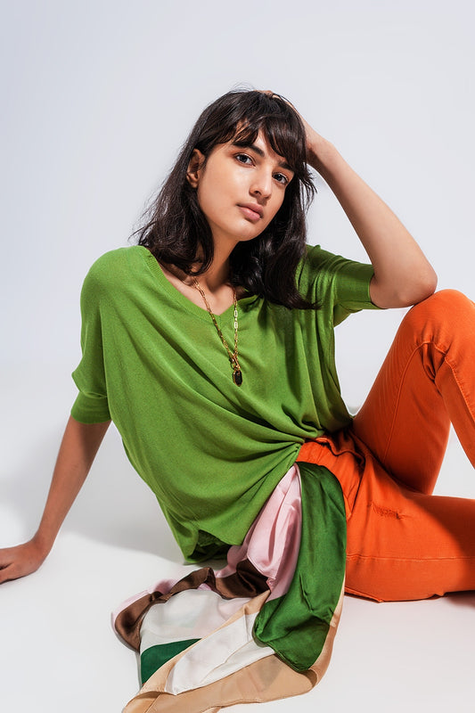 Short sleeve sweater in v neck in green - T-shirts