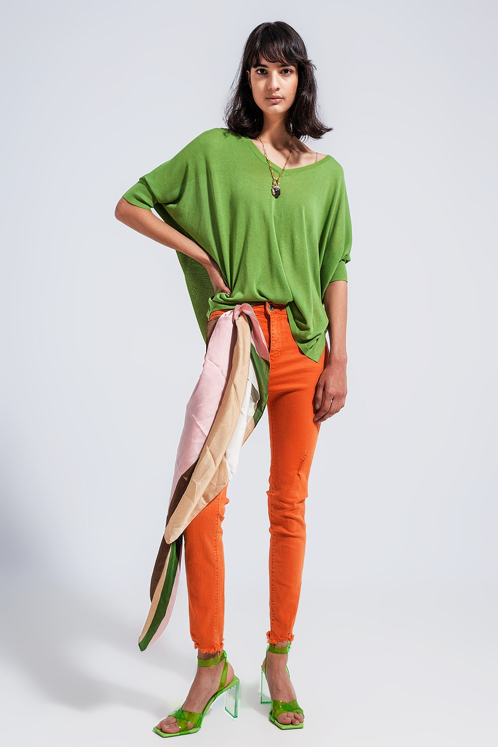 Short sleeve sweater in v neck in green - T-shirts