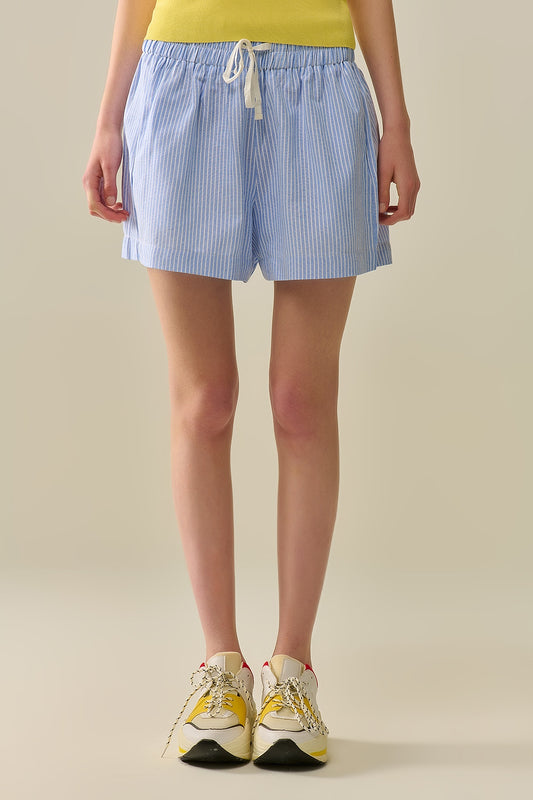Short with stripes and strings in the waistband - Shorts