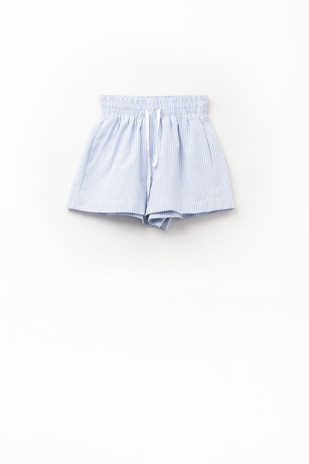 Short with stripes and strings in the waistband - Shorts