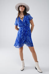 Robe courte portefeuille en imprimé animalier bleu et lurex doré