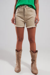 Shorts em bege