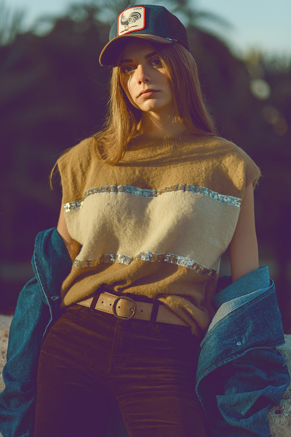 Sleeveless beige sweater with sequin detail - Tops