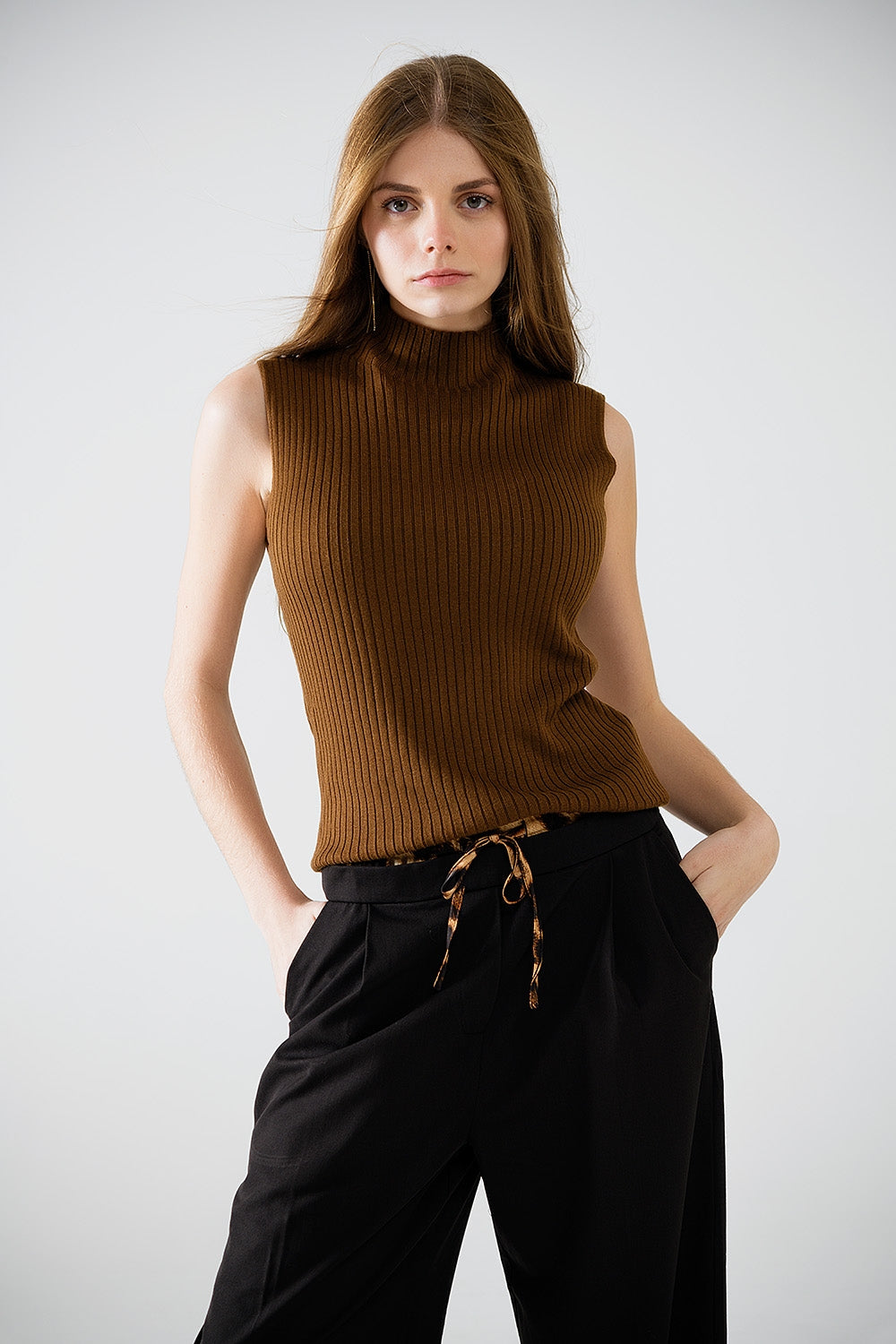 Sleeveless fine knit wool sweater in brown - Jumpers