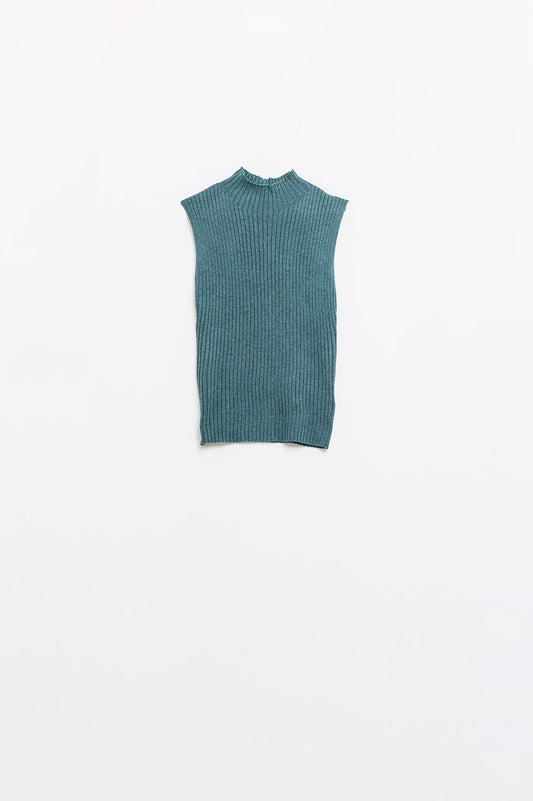 Sleeveless fine knit wool sweater in green - Jumpers