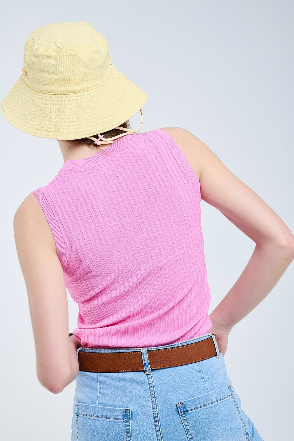Sleeveless Ribbed knitted Top In Pink - Jumpers