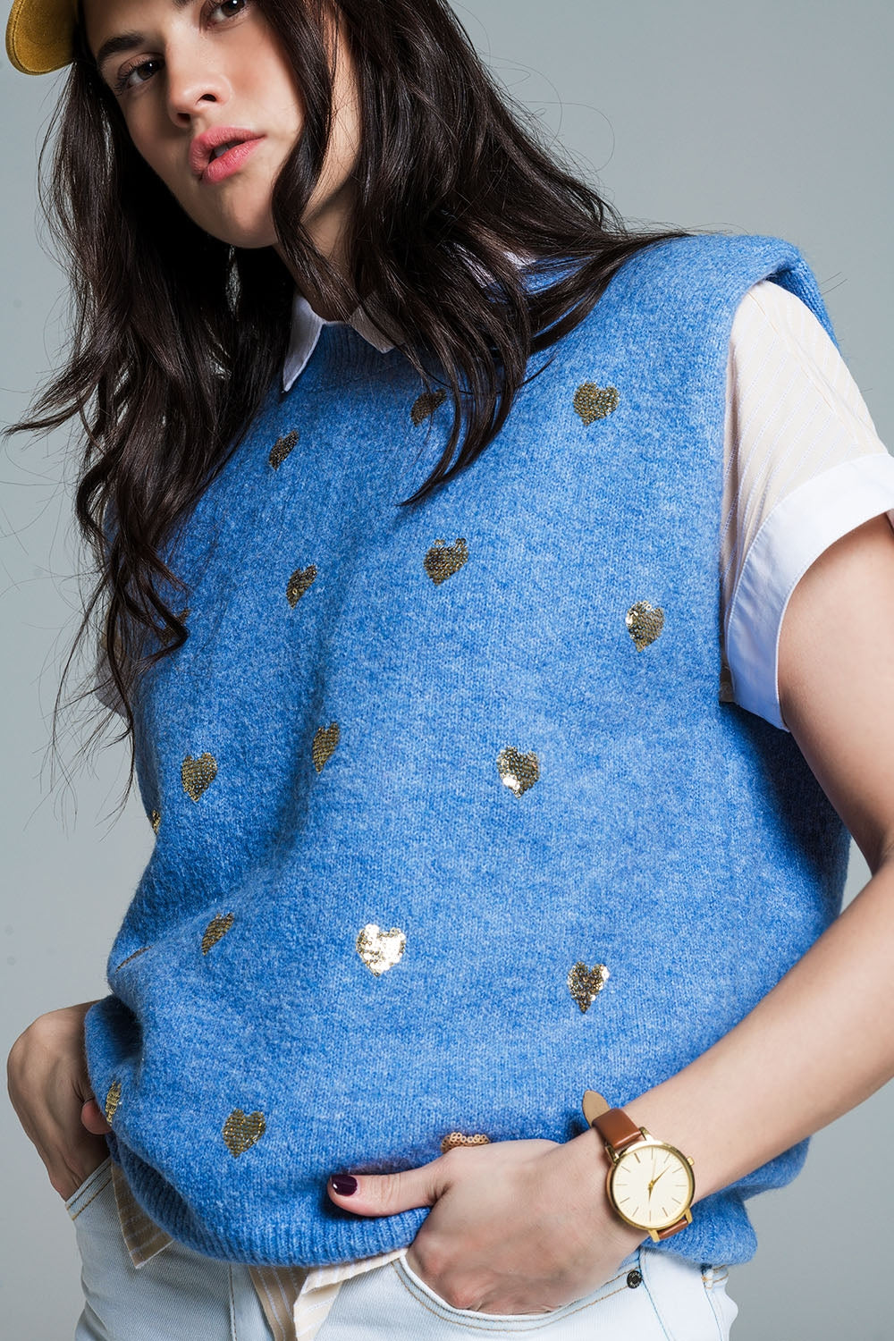 Sleeveless sweater in blue with silver sequin hearts - Jumpers