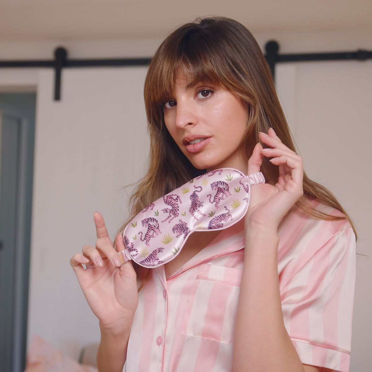 Satin Sleep Mask with Trendy Tiger Print - Satin Sleep Mask