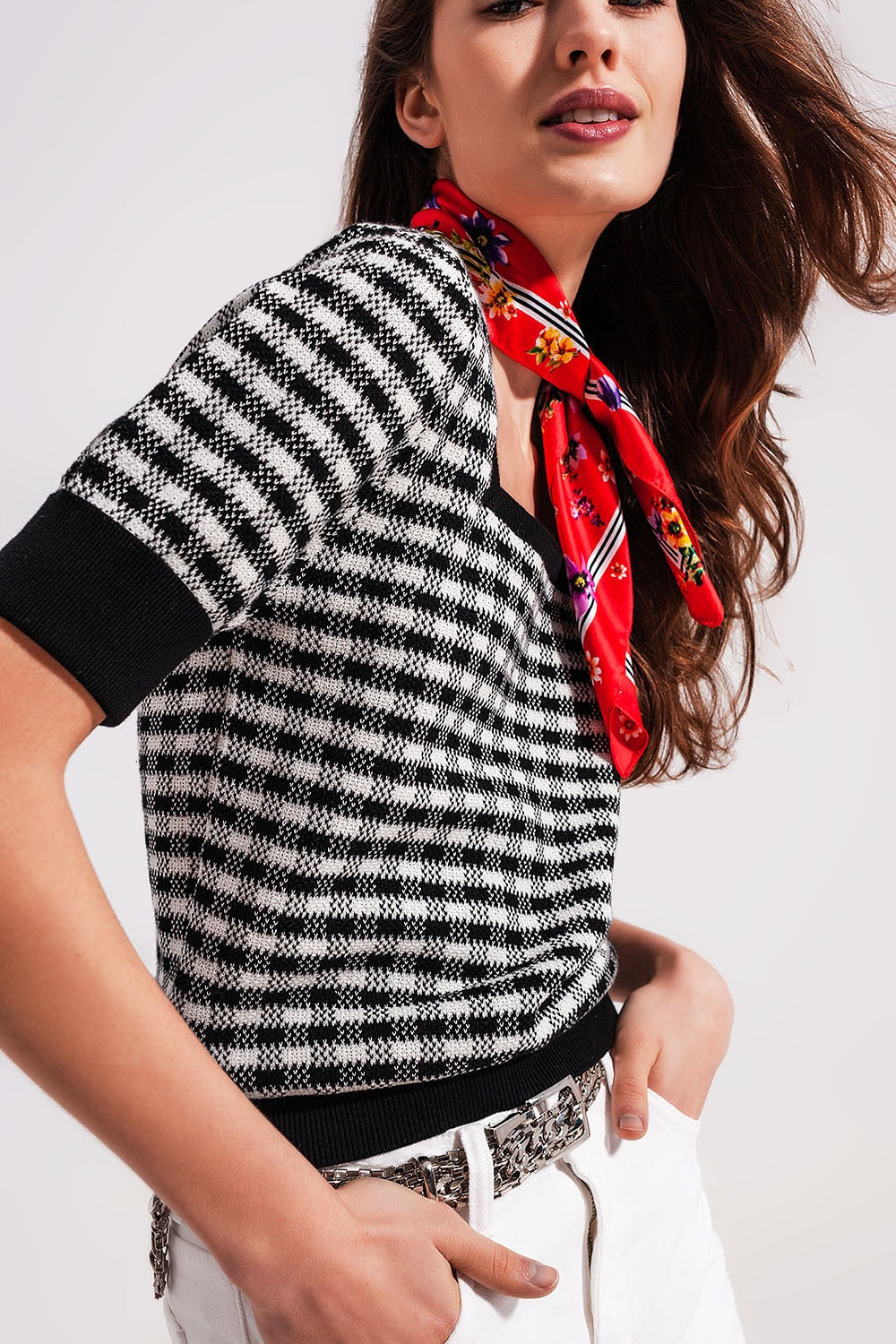Square neck jumper in black and white - Jumpers