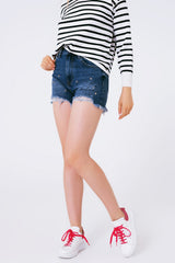 short en jean orné de clous en forme d'étoile