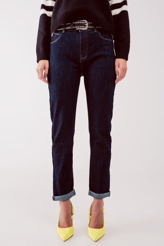 straight fit jeans in dark wash blue