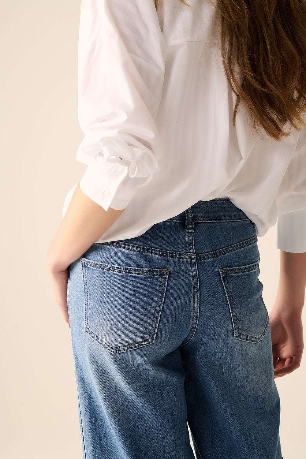 Straight jeans with back pockets at the front - Jeans