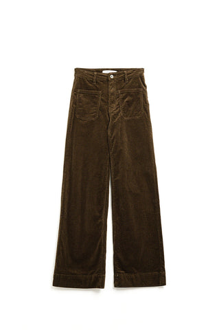 Straight Leg Corduroy Jeans in brown with pockets