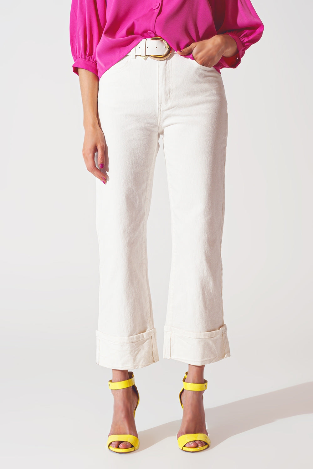 Straight Leg Jeans with Cropped Hem in White - Jeans