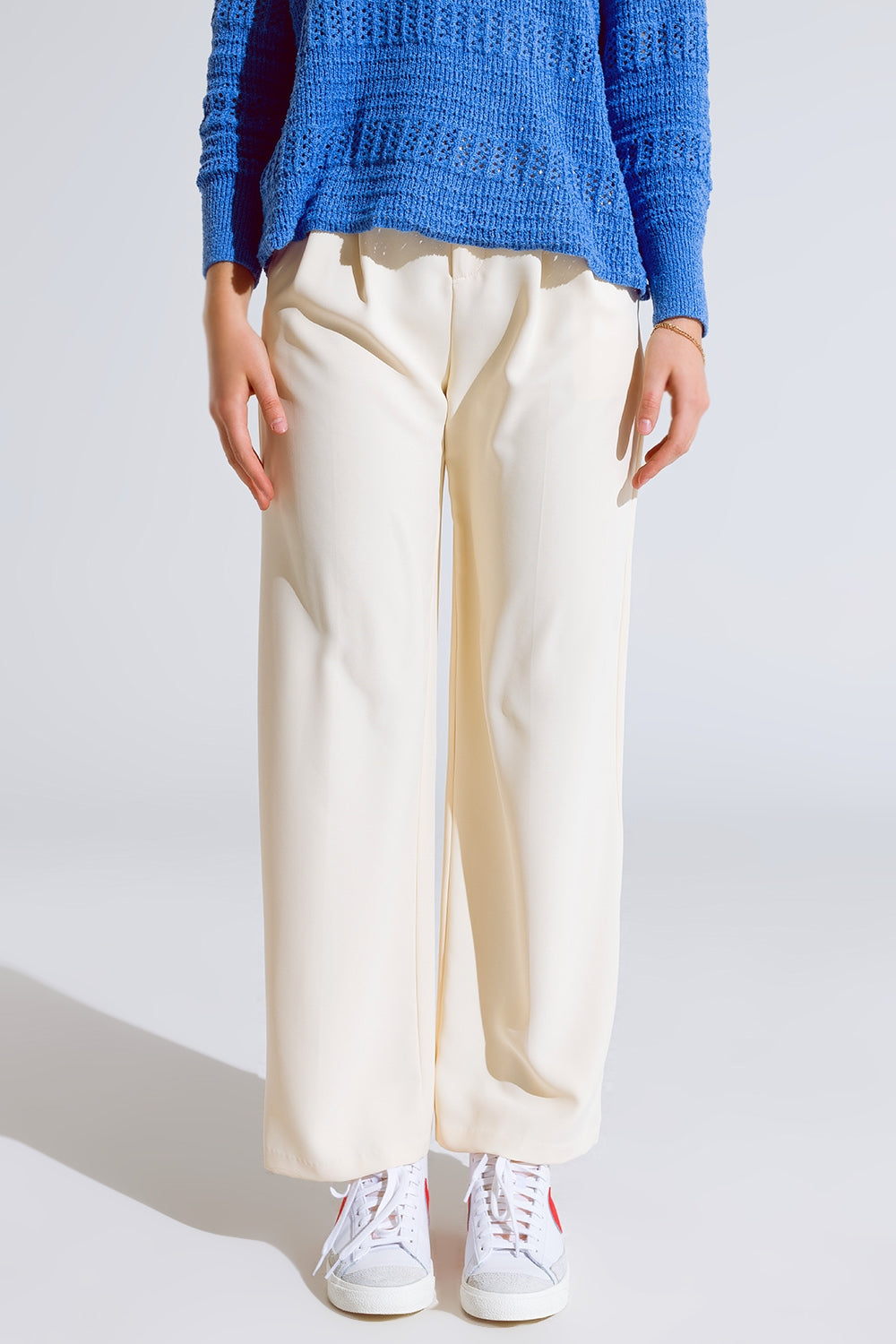 Straight Leg Trousers With Side Pockets and Darts in Cream - Trousers