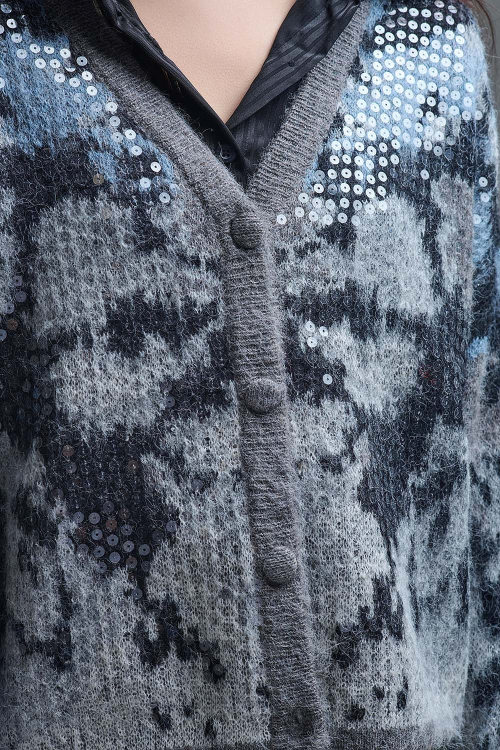 Stylish Gray Knit Cardigan with sequin Abstract Print - Coats and Jackets