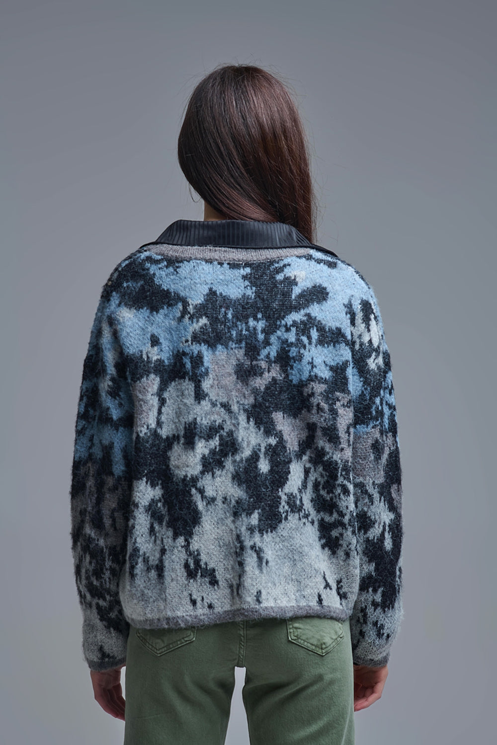 Stylish Gray Knit Cardigan with sequin Abstract Print - Coats and Jackets