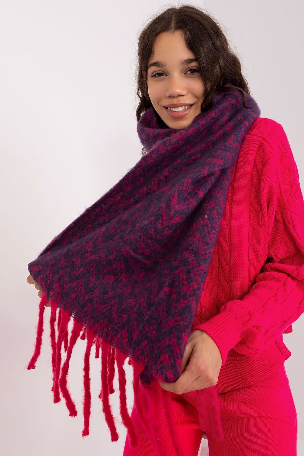 Stylish Ladies Shawl for Winter - Chic Warm Accessory - Accessories