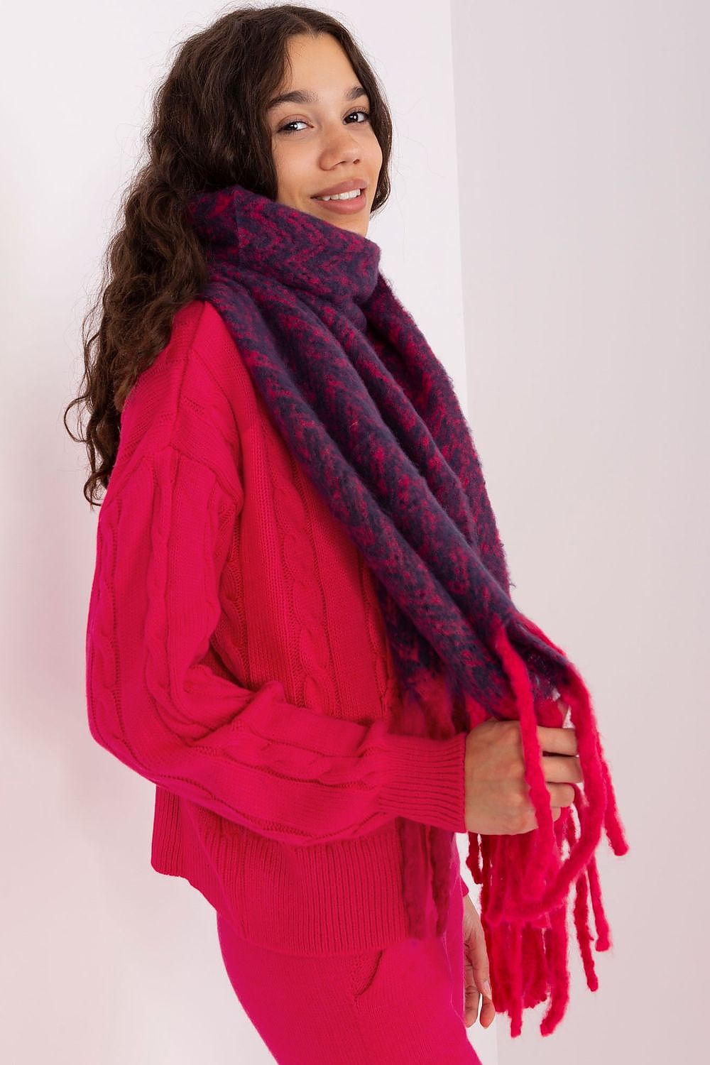 Stylish Ladies Shawl for Winter - Chic Warm Accessory - Accessories