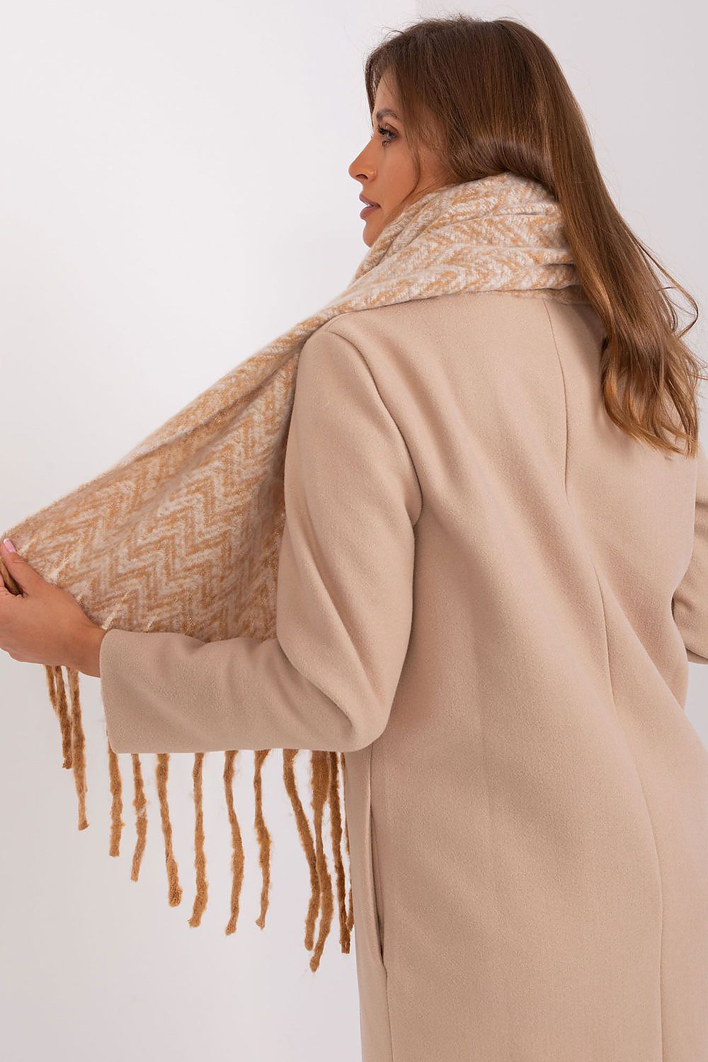 Stylish Ladies Shawl for Winter - Chic Warm Accessory - Accessories