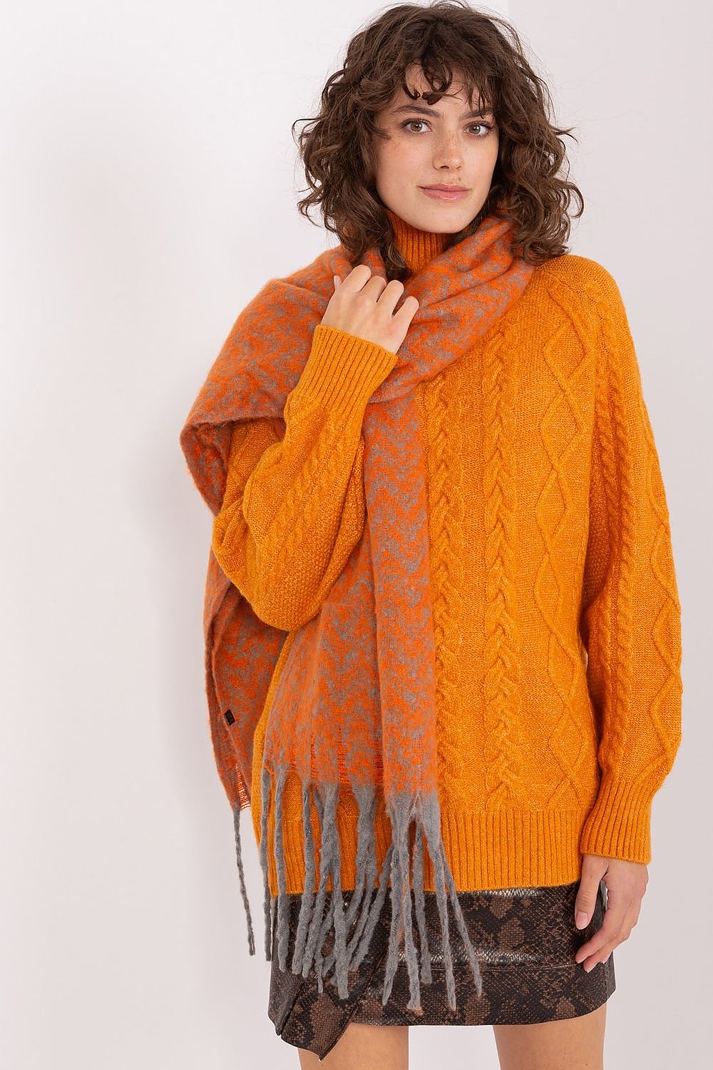 Stylish Ladies Shawl for Winter - Chic Warm Accessory orange 2 one-size-fits-all - Accessories