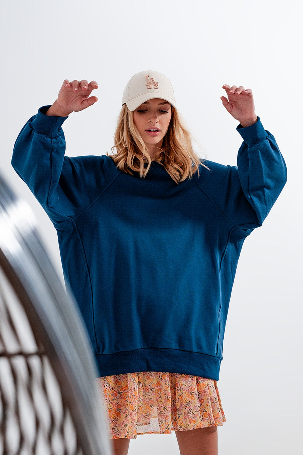Super oversized sweatshirt with seam detail in blue - Sweaters