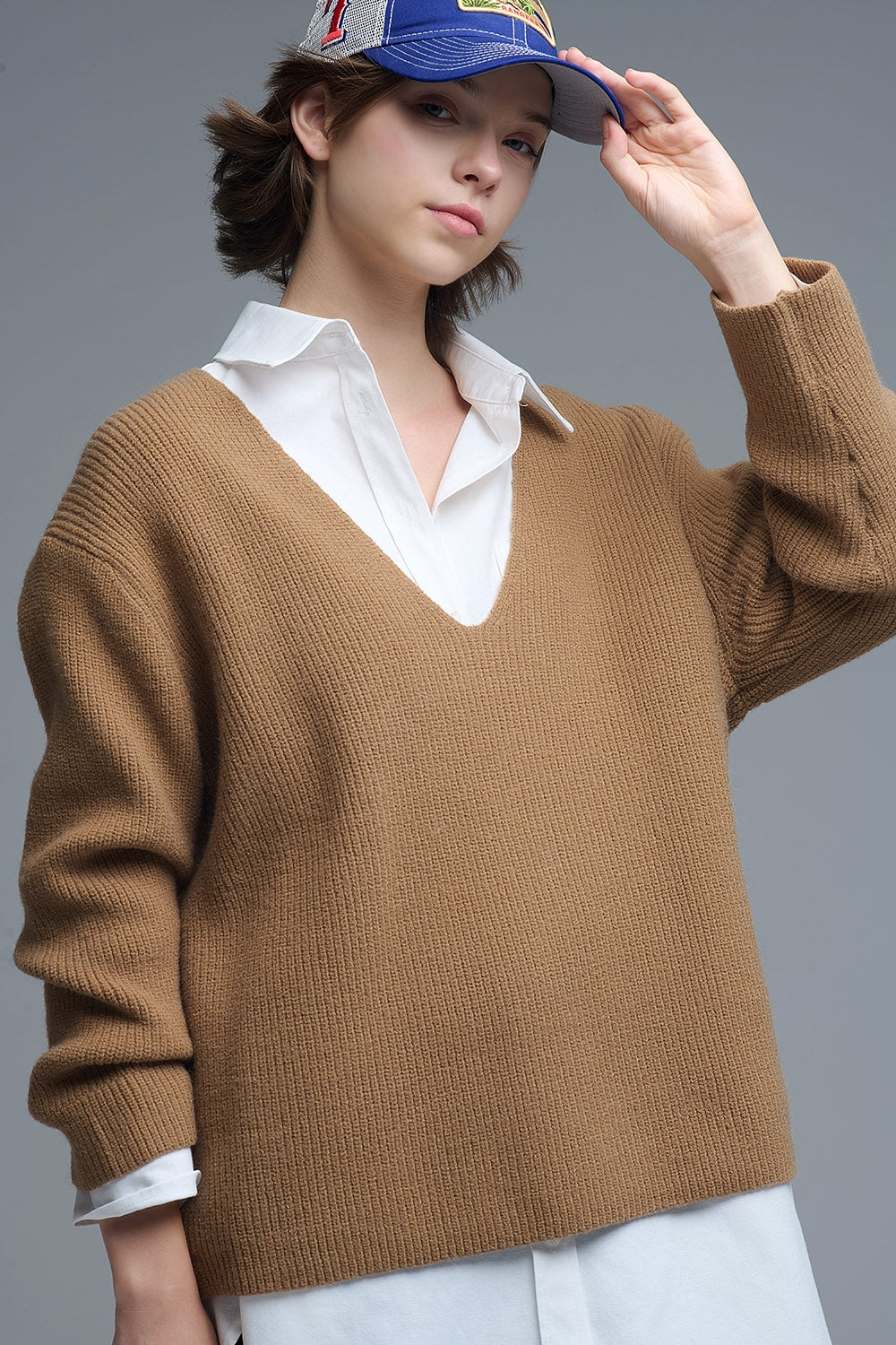Super oversized Thin V-neck Sweater in Camel - Sweaters