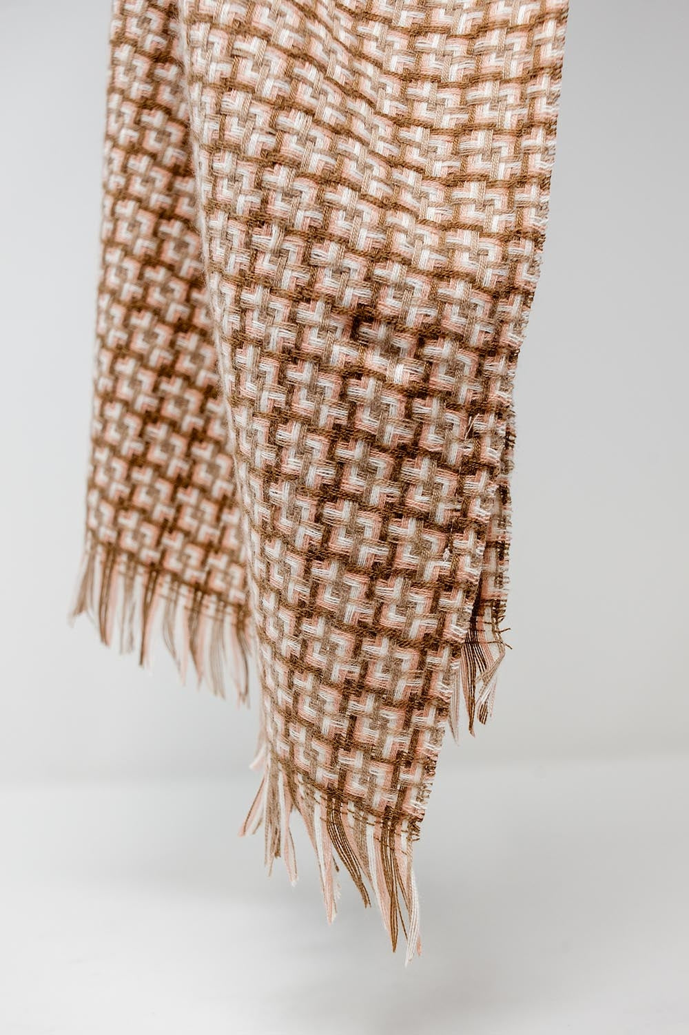 Super soft pastel pink scarf with geometric print - Scarves