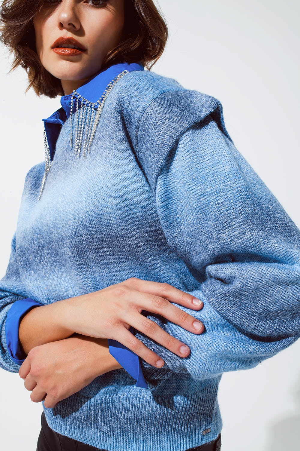 Sweater in ombre design blue with round neck and sleeve details - Jumpers