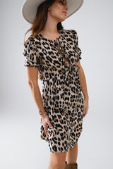 Robe courte à cordons et manches bouffantes à imprimé léopard