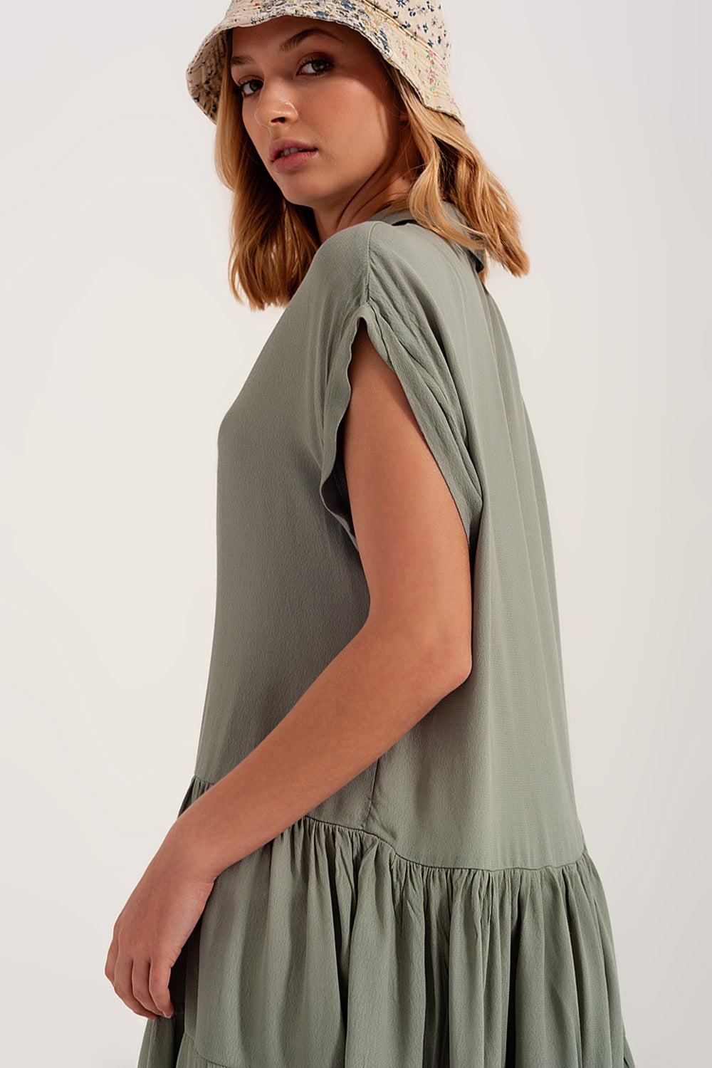 Tiered hem shirt dress in green - Dresses